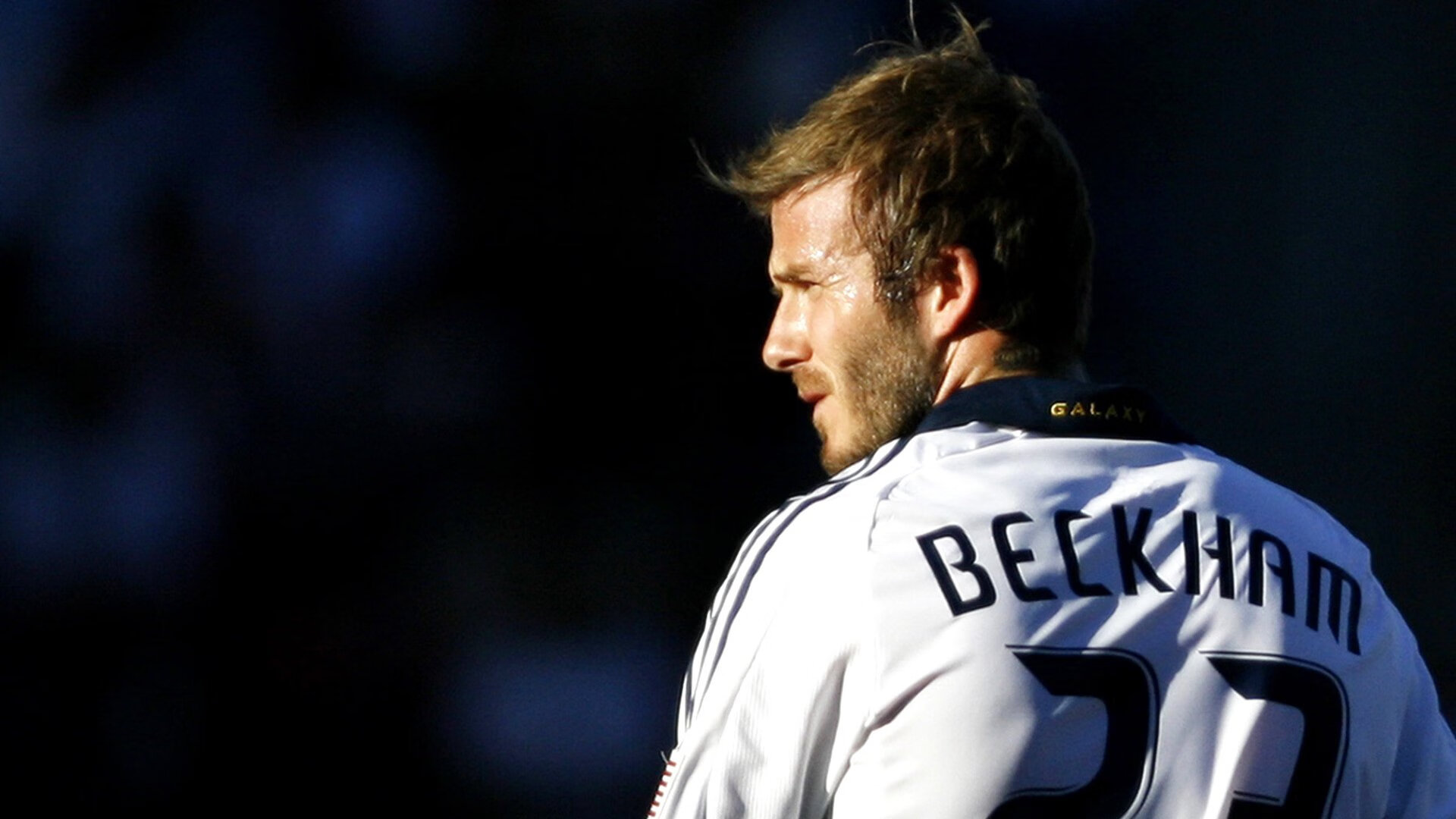 开云体育-中国足球职业联赛推进球员场外行为规范，足球场人员