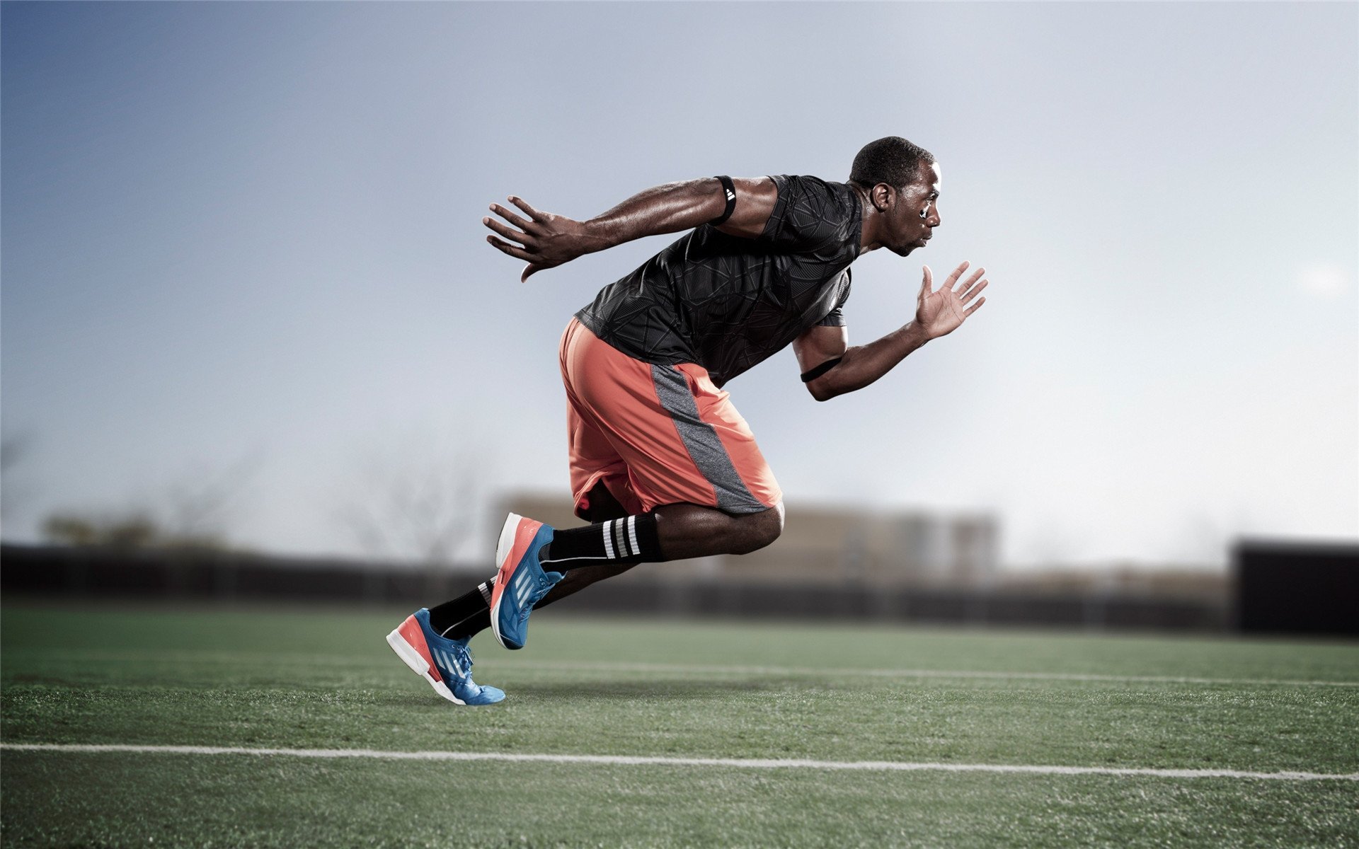 德甲战况激烈,比分2-2,比赛亮点:场上双方抢断成功率都超过70%,德甲比分竞猜攻略